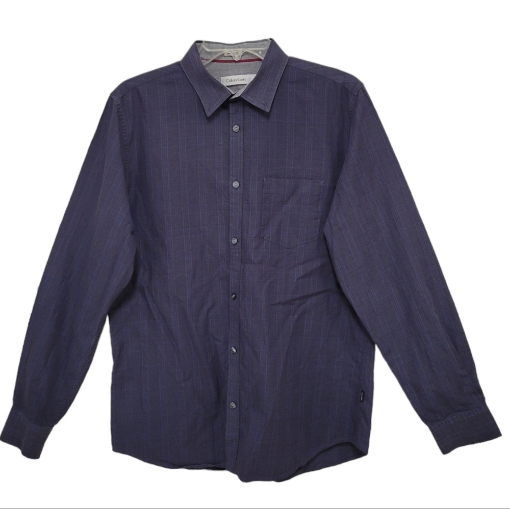 Calvin Klein men's longsleeve button down dress shirt size Medium